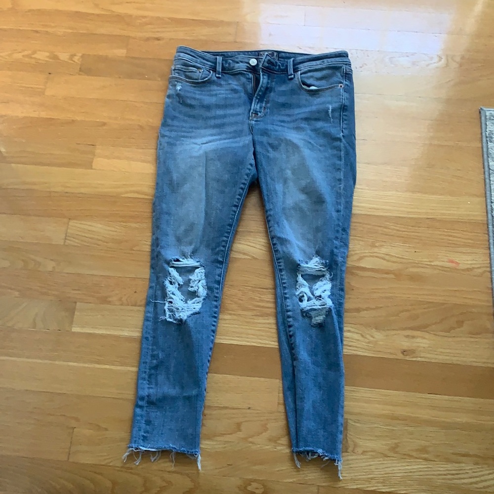 Abercrombie jeans size 6 (28) MID RISE